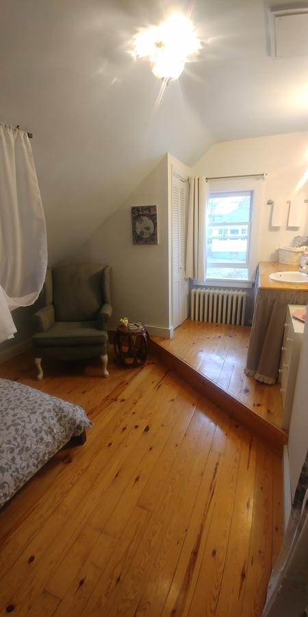 The Cosy Cottage Inn Saint John Exterior photo